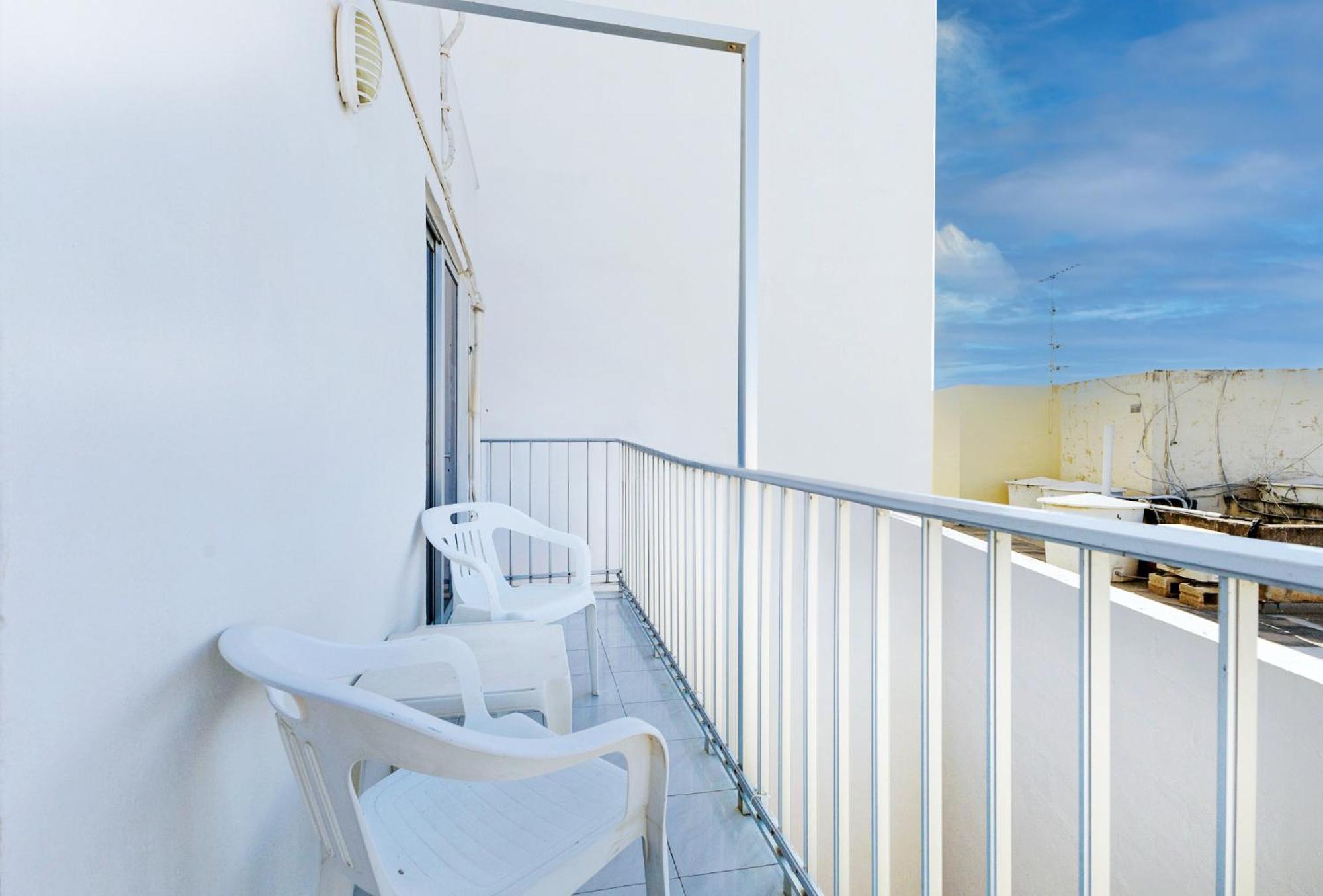 Spacious 2Br Penthouse With A Large Front-Terrace - Close To Bugibba Perched Beach Σεντ Πόλς Μπέι Εξωτερικό φωτογραφία